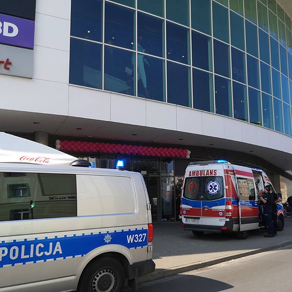 15-latką, która zasłabła, zajęli się ratownicy medyczni