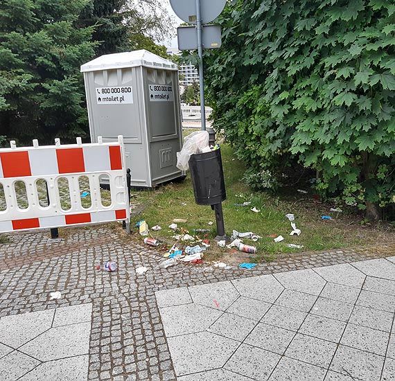 Turyci zwracaj uwag nie tylko na pikne i nowe - widz sterty mieci!