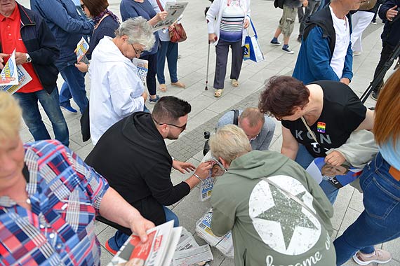 winoujcianie z poparciem dla Rafaa Trzaskowskiego spotkali si na Placu Wolnoci. Zobacz film!