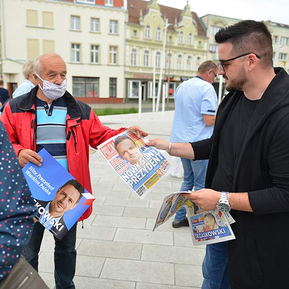 winoujcianie z poparciem dla Rafaa Trzaskowskiego spotkali si na Placu Wolnoci. Zobacz film!