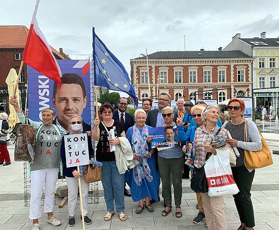 44  osoby utworzyy winoujski Komitet Poparcia Rafaa Trzaskowskiego