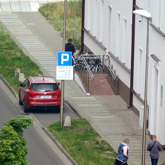 Mieszkaniec: Kierowco, inni te chc zaparkowa i zagosowa!