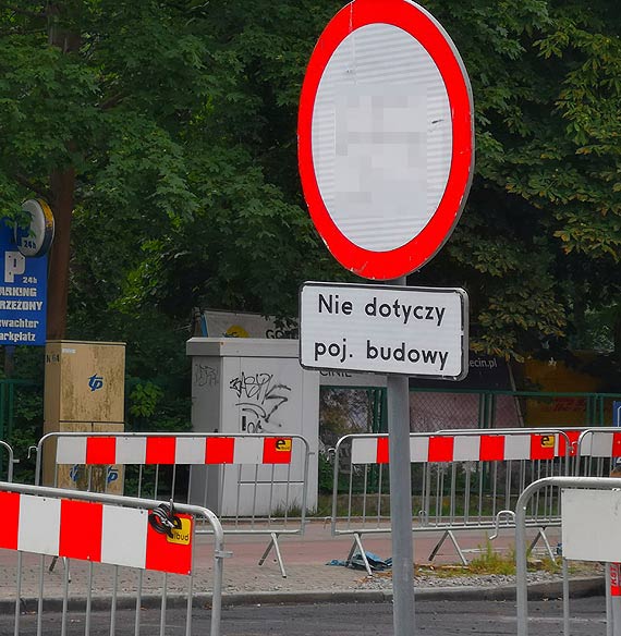 Internauta: Czy takie znaki musz wszyscy oglda?