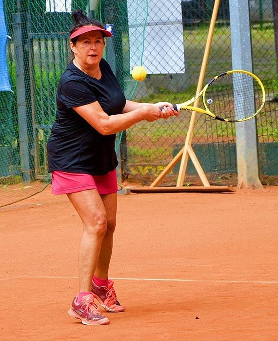 Seniorzy na korcie