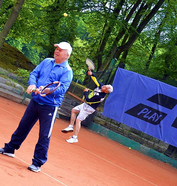 Seniorzy na korcie