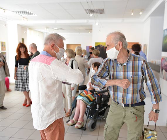 Na pierwszej od wybuchu pandemii wystawie w Galerii Art MDK swoje prace zaprezentowali Emilia Walczak i Piotr Banaszkiewicz