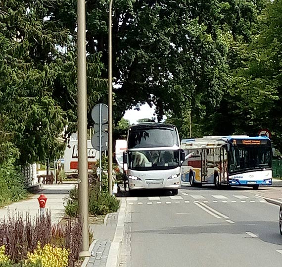 Czytelnik: Niemieccy kierowcy autokarw ami przepisy