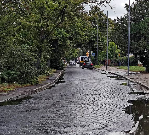 Zabytkowa kostka na Barlickiego w Świnoujściu