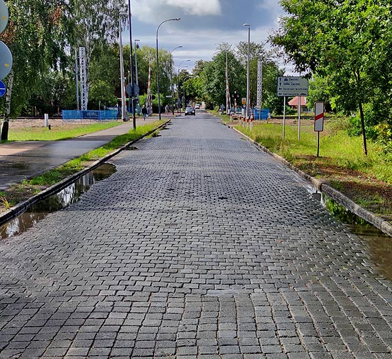Zabytkowa kostka na Barlickiego w Świnoujściu