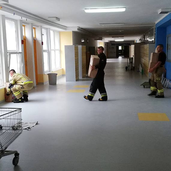 Straacy rozwieli 3420 litrw pynu dezynfekujcego do 20 szk