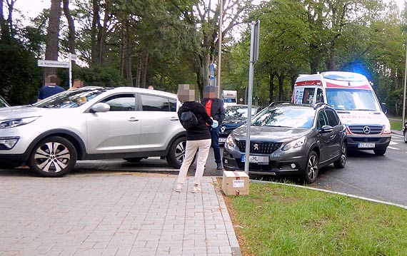 Zderzenie trzech samochodw. Jedna osoba zostaa poszkodowana