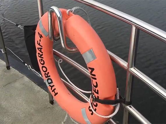 „Hydrograf-4” – od czterech lat, na co dzie, ta niewielka jednostka, dba o bezpieczestwo eglugi w basenach portowych Szczecina i winoujcia oraz na terminalu LNG