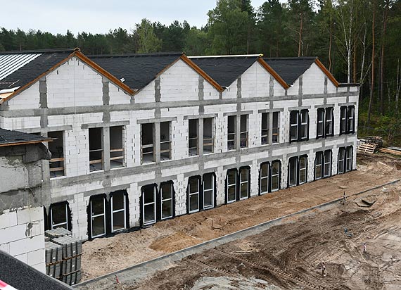 Zakład Opieki Długoterminowej. Kończą montować okna