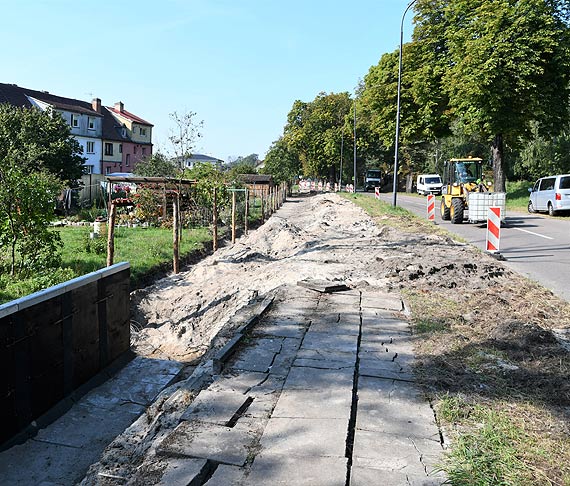 Droga rowerowa na Warszowie. Wykonawca na ostatnim odcinku