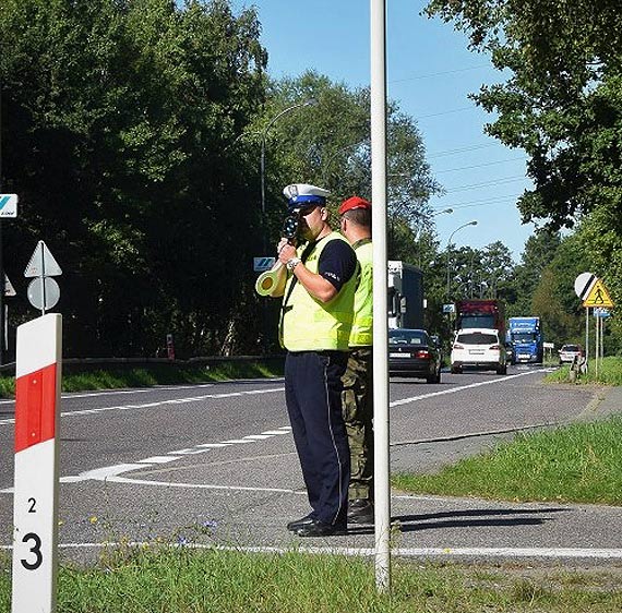Wizja Zero – Policjanci Ogniwa Ruchu Drogowego ze winoujcia podczas akcji „ROAD SAFETY DAYS”