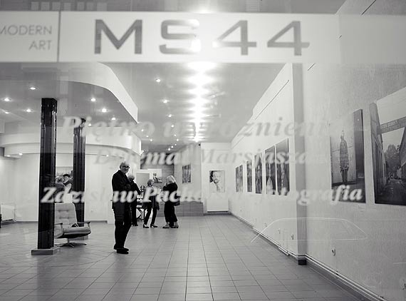 Druga po długiej przerwie, wystawa fotografii Zdzisława Pacholskiego „Piętno wyróżnienia" zagościła w Miejscu Sztuki44