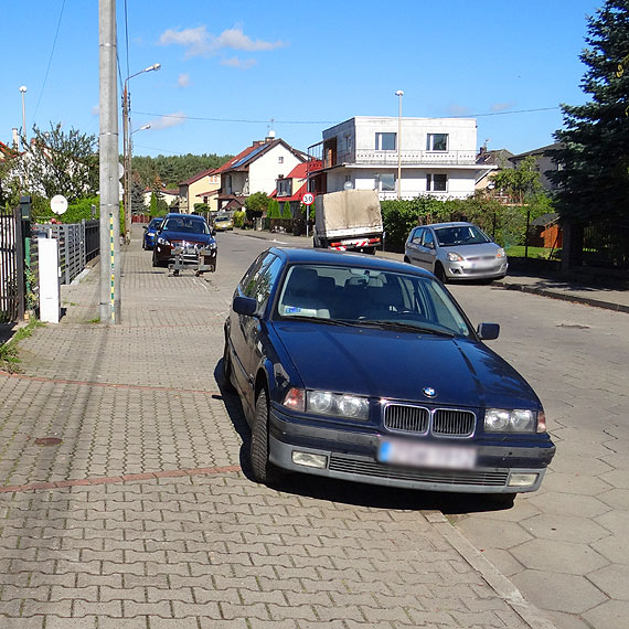 Mieszkaniec: Artyci parkowania na Wielkopolskiej
