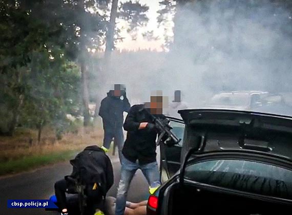 Kolejne uderzenie w grupę przestępczą wytwarzającą nielegalne faktury