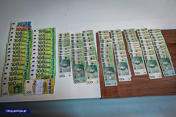 Kolejne uderzenie w grupę przestępczą wytwarzającą nielegalne faktury