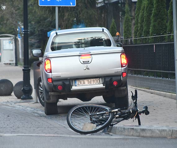 Potrcony rowerzysta trafi do szpitala
