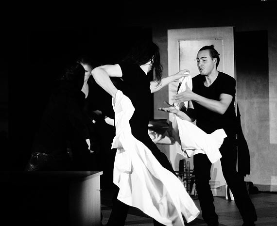 Dzisiaj Teatr Krzyk gra na deskach Teatru 8 Dnia w Poznaniu