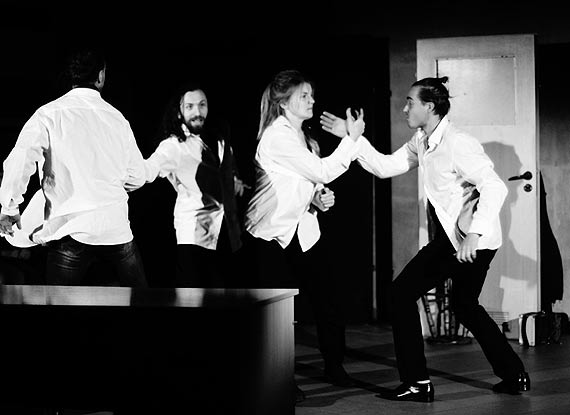Dzisiaj Teatr Krzyk gra na deskach Teatru 8 Dnia w Poznaniu