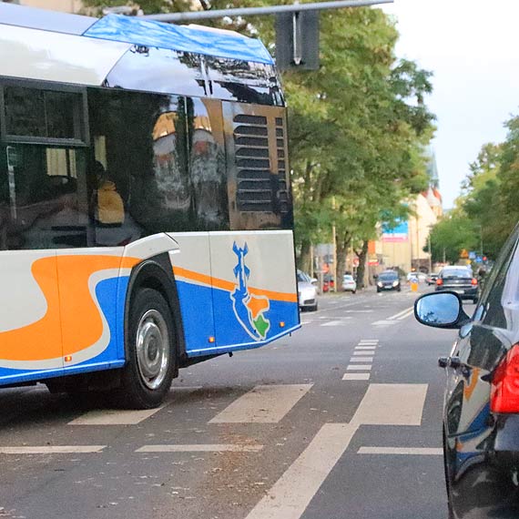 Czy autobusy utrzymaj styl? Nowe i stare logo winoujcia