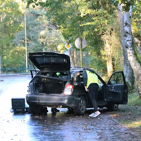 Policyjny pocig, porzucony samochd, uszkodzony radiowz i strzay! To nie film! To wydarzyo si naprawd!