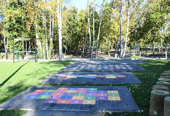 Na Warszowie. Osiedlowy mini park i plac zabaw już gotowe
