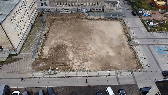 Powiksz teren pod wielopoziomowy parking