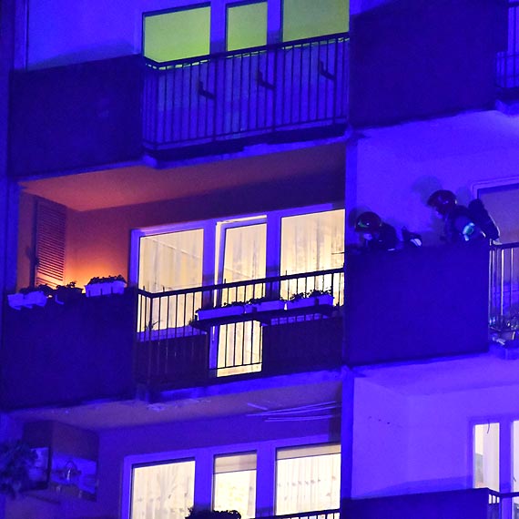 Pali si balkon! - usyszeli w suchawce straacy i ruszyli na Kotaja