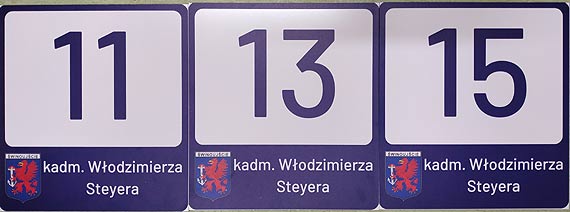Nowe tablice adresowe na świnoujskich budynkach