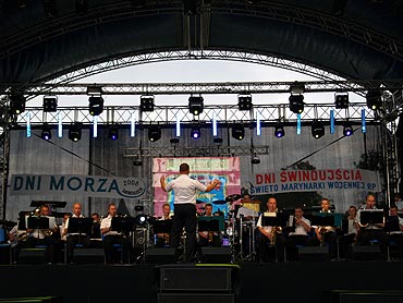 URODZINY MUZYKÓW W MUNDURACH