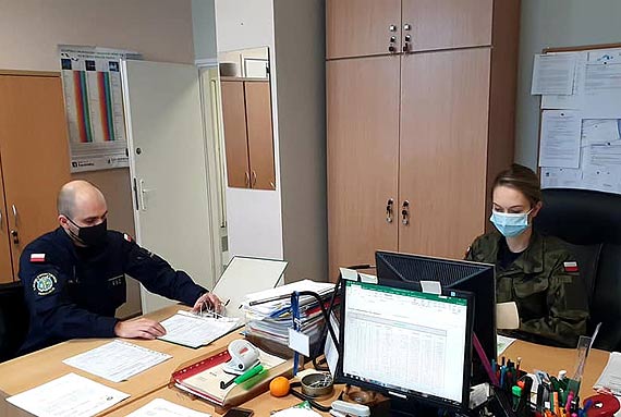 Wszystkie ręce na pokład. Marynarze z 8. FOW pomagają w sanepidzie