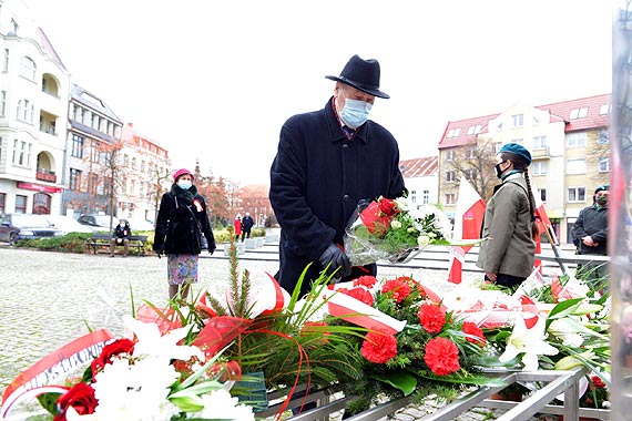 Niepodległość świętujemy „kameralnie”. Także pod pomnikiem