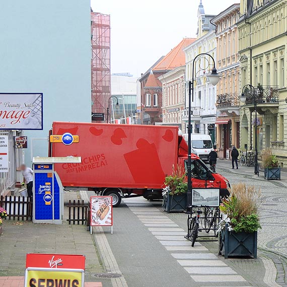 Czy samochd dostawczy zablokowa chodnik?