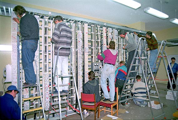 Tak byo: Cyfrowa centrala telefoniczna zapocztkowaa Internet w winoujciu. Zobacz fotogaleri!