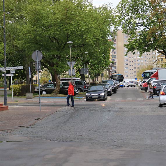 Krzywo prosto byle ostro