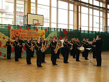 ŚWINOUJSKA ORKIESTRA NA PIKNIKU CHARYTATYWNYM