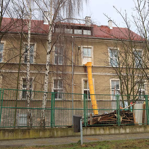 Trwa remont internatu przy SOSW. Bd nowe azienki, meble i podogi