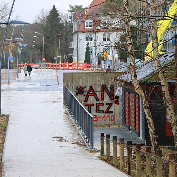 Murki na Promenadzie Zdrowia zasaniaj toalety czy bezmylno urzdnikw?