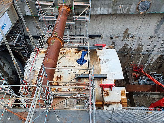Montaż maszyny TBM do drążenia tunelu w Świnoujściu mocno zaawansowany