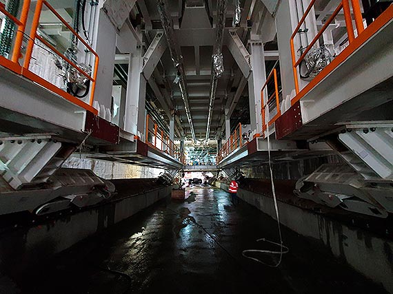 Montaż maszyny TBM do drążenia tunelu w Świnoujściu mocno zaawansowany