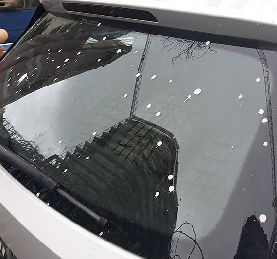 Zaparkowali auta w pobliu placu budowy. Jak wrcili to nie mogli ich pozna
