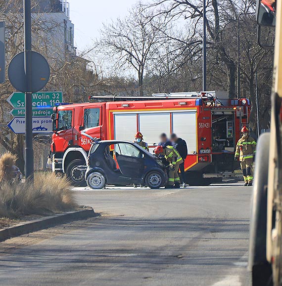 Kierowca autobusu niczym zawodowy straak ugasi palcy si samochd!