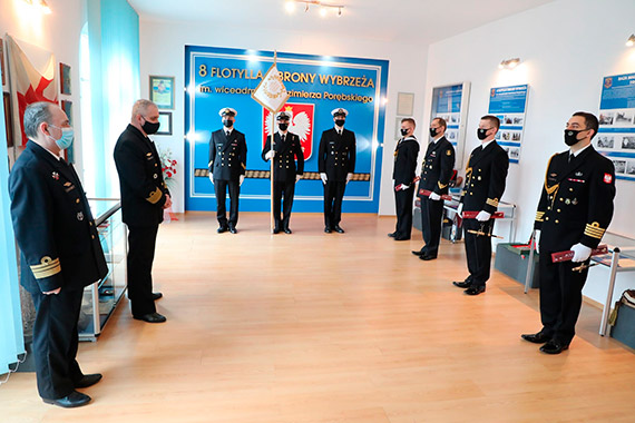 Pogromcy Tallboya wyróżnieni. Są przodującym pododdziałem Marynarki Wojennej