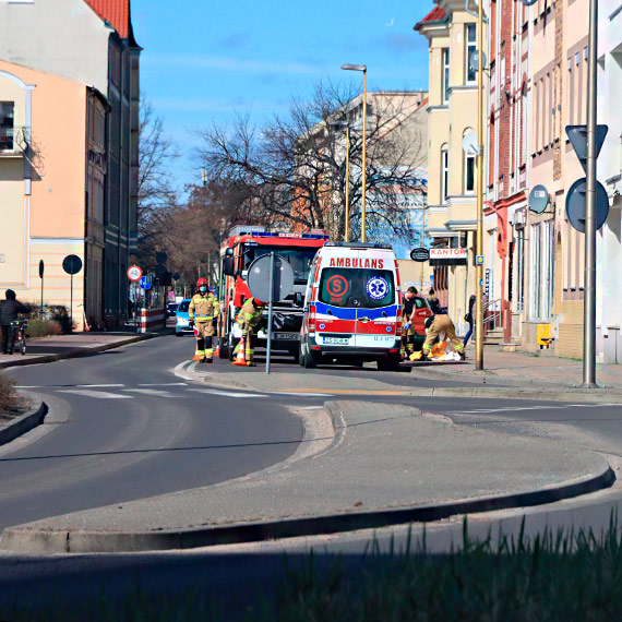 Mieszkaniec: Straacy rozoyli parawan ratowniczy. Co si wydarzyo przy Konstytucji 3 Maja? 
