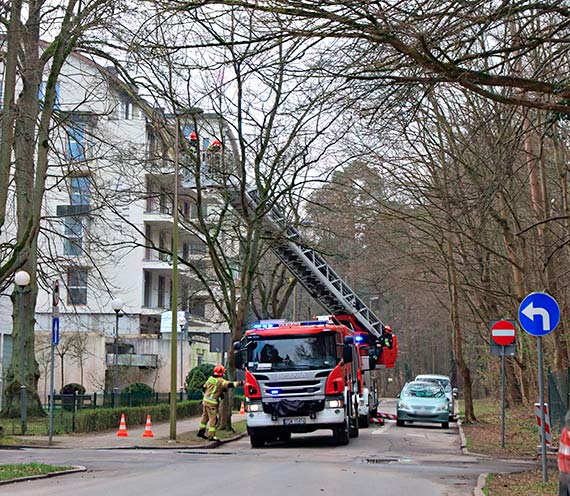 Ga moga run na chodnik. Wezwano straakw