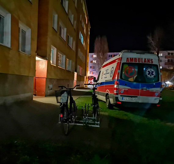 Wszystkie służby na ratunek starszemu mężczyźnie