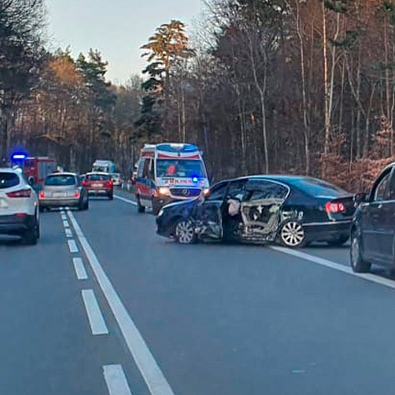 Na DK3 przed Midzyzdrojami zderzyy si dwa volkswageny. Jeden mia winoujskie blachy. Zobacz film!